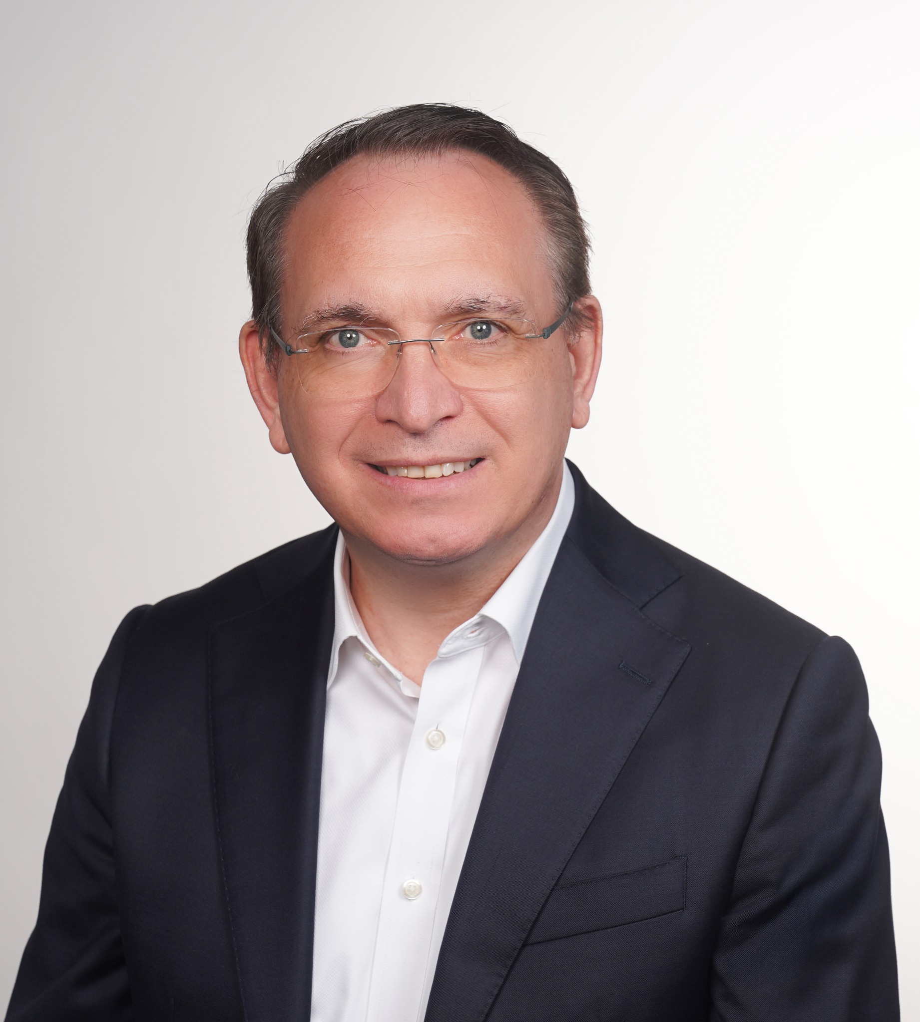 Dr. Peter Siemens